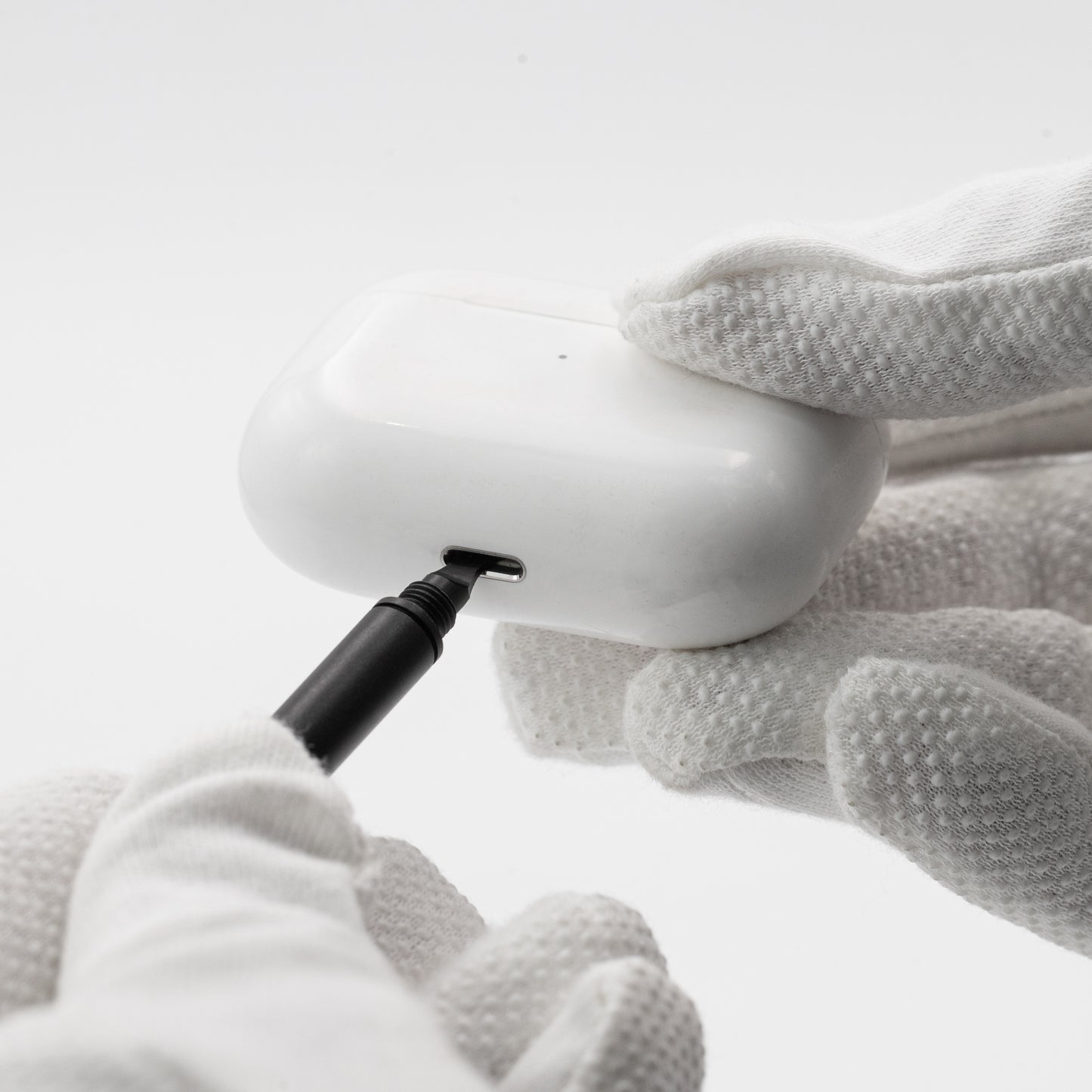 Earbud/Case Micro-Tool