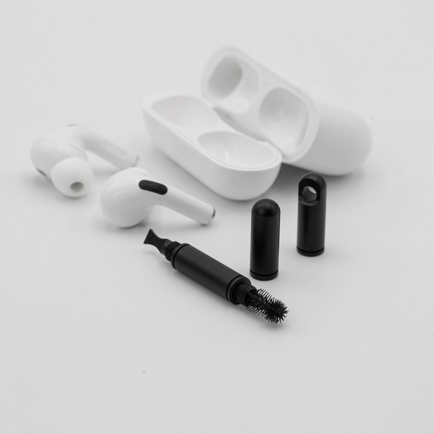 Earbud/Case Micro-Tool